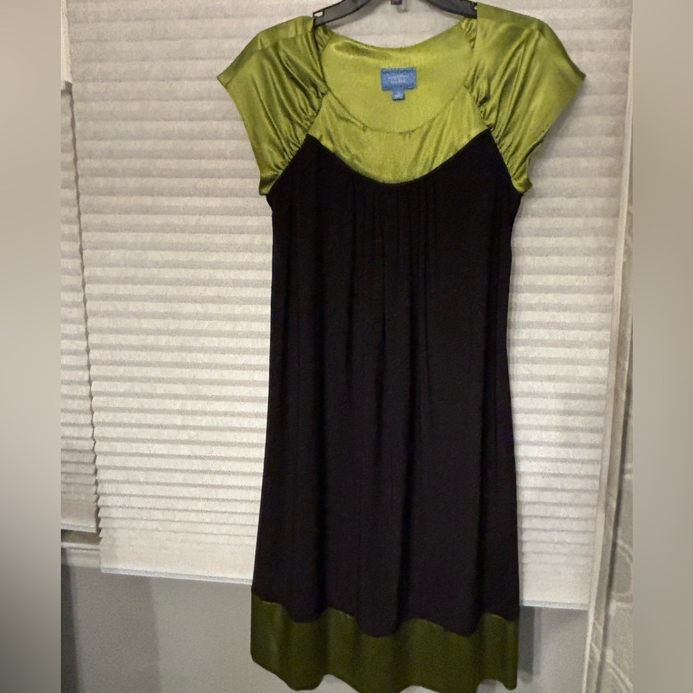 Simply Vera Vera Wang women’s lime and olive Dress Size M